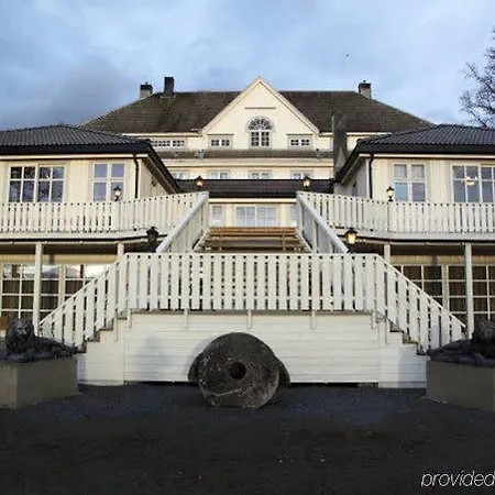 Selbusjøen Hotel&gjestegård 3*